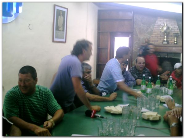 mataderos-brindis-31-12-08-ahorainfo-001